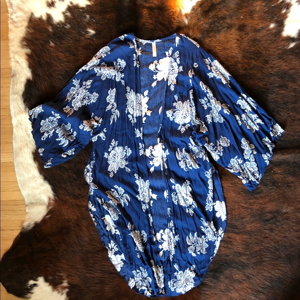 Blue floral kimono